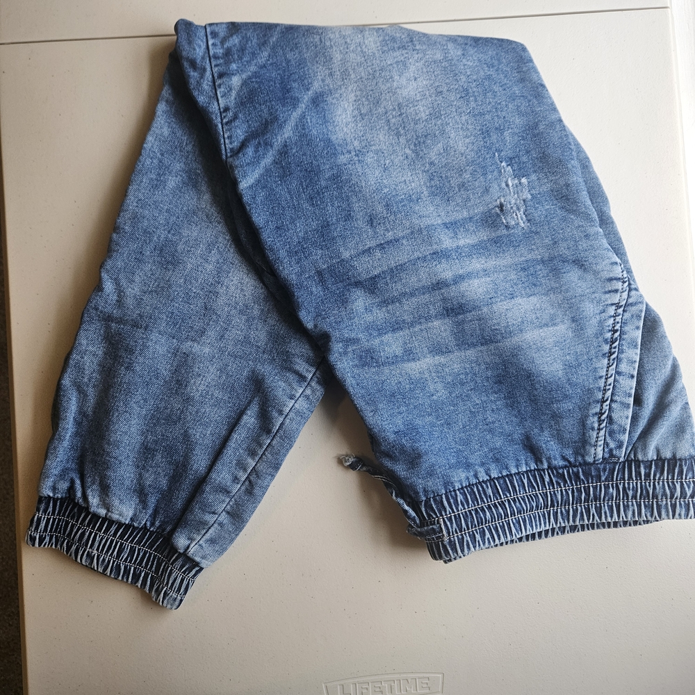 Mossimo Women's Size XL Blue Cropped Jeans